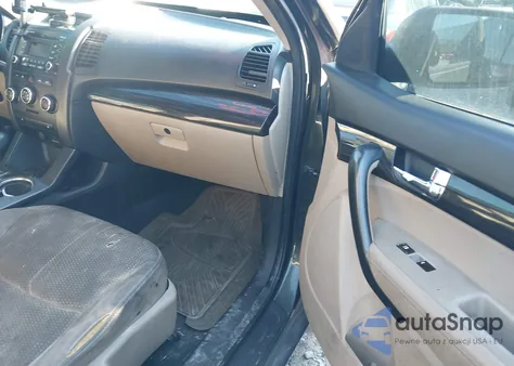 2011 Kia Sorento Lx z USA, uszkodzony, nr VIN 5XYKT4A17BG140378